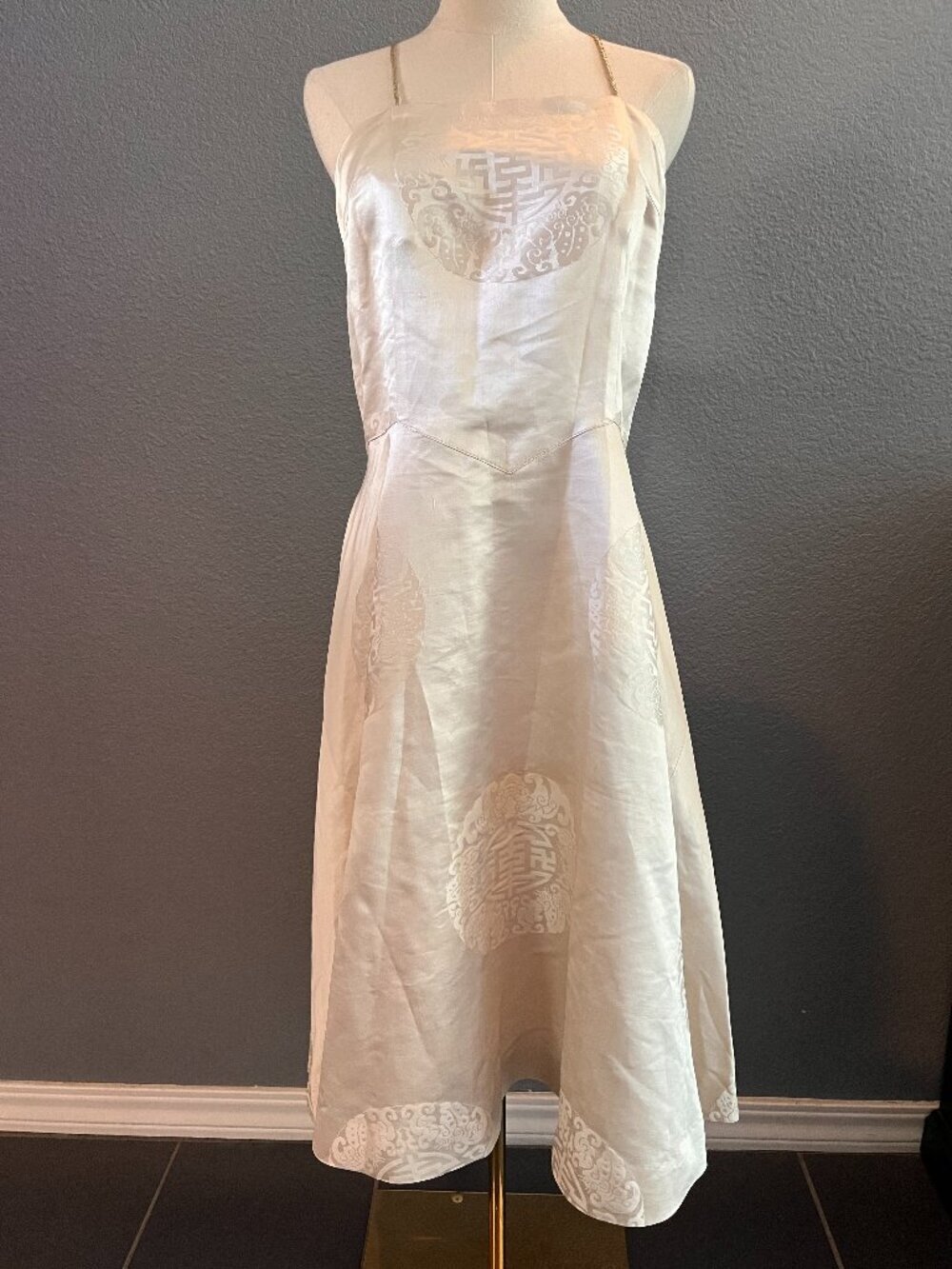 VINTAGE 50'S JOHN DOYLE BISHOP SEATTLE ASIAN INSPIRED SATIN DRESS IVORY & GOLD